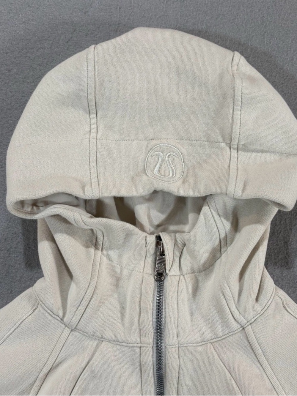 Lululemon Scuba Full-Zip Cropped workout Hoodie ivory cream sweatshirt - Picture 5 of 7